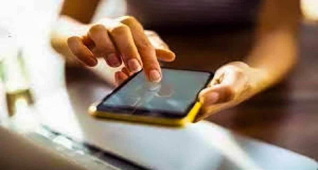 تأثير مقاطع (الريلز) المدمن